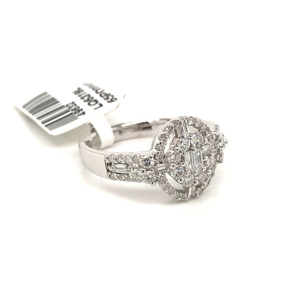 18k White Gold Cluster Style Ring Image 2 David Douglas Diamonds & Jewelry Marietta, GA