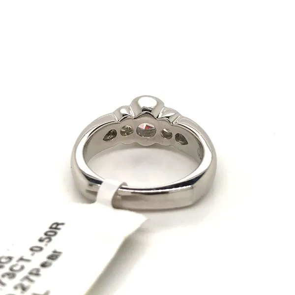 18k White Gold 5-Stone Ring Image 4 David Douglas Diamonds & Jewelry Marietta, GA