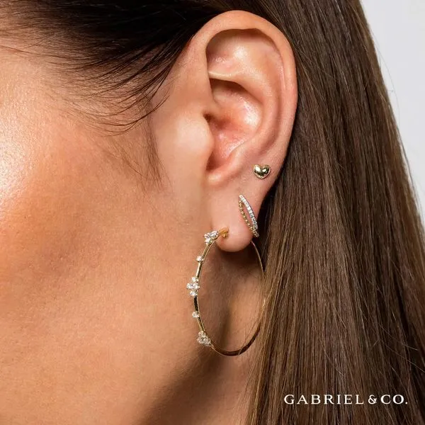 Twisted Pave Earrings | 10mm
