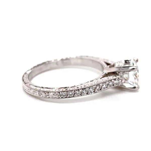 18k Vintage Style Moissanite Ring thumb image 3