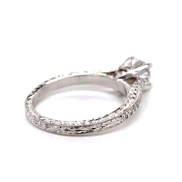 18k Vintage Style Moissanite Ring