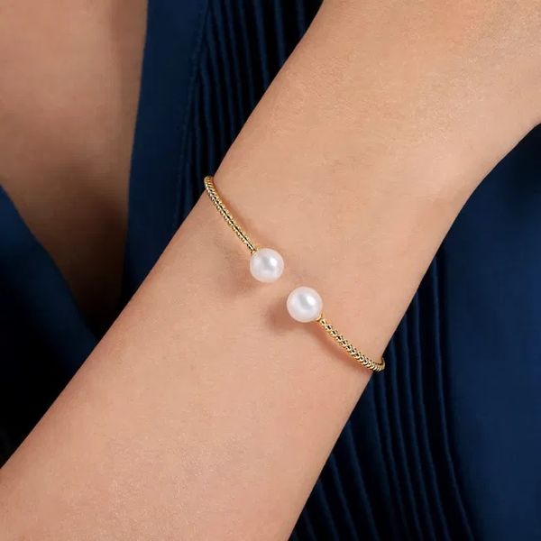 Bujukan Pearls Split Bangle Image 4 David Douglas Diamonds & Jewelry Marietta, GA