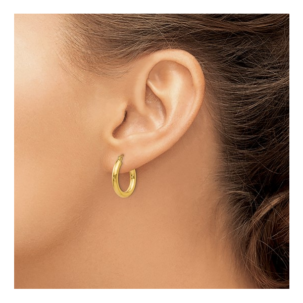 Classic Hoop Earrings | 20mm Image 3 David Douglas Diamonds & Jewelry Marietta, GA