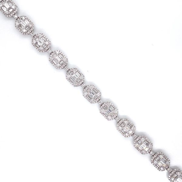 18k Multi Halo Diamond Bracelet David Douglas Diamonds & Jewelry Marietta, GA