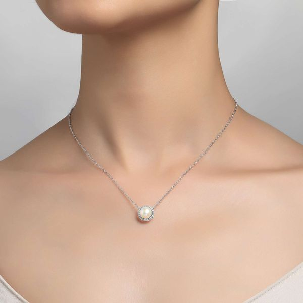 Silver Pearl Necklace Image 2 David Douglas Diamonds & Jewelry Marietta, GA