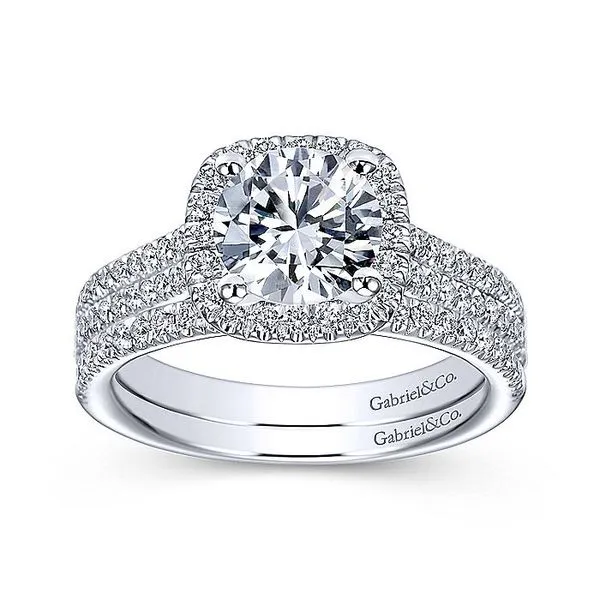 18K White Gold Cushion Halo Round Diamond Engagement Ring thumb image 4
