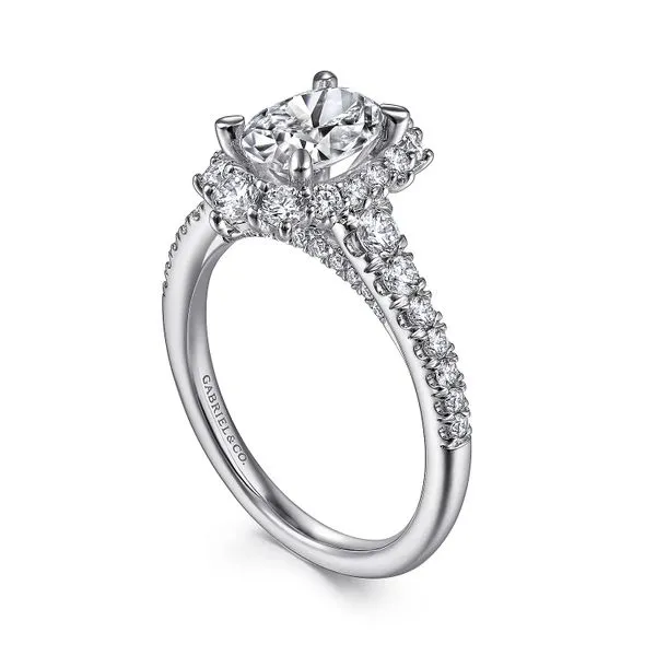 Customizable | Halo Engagement Ring