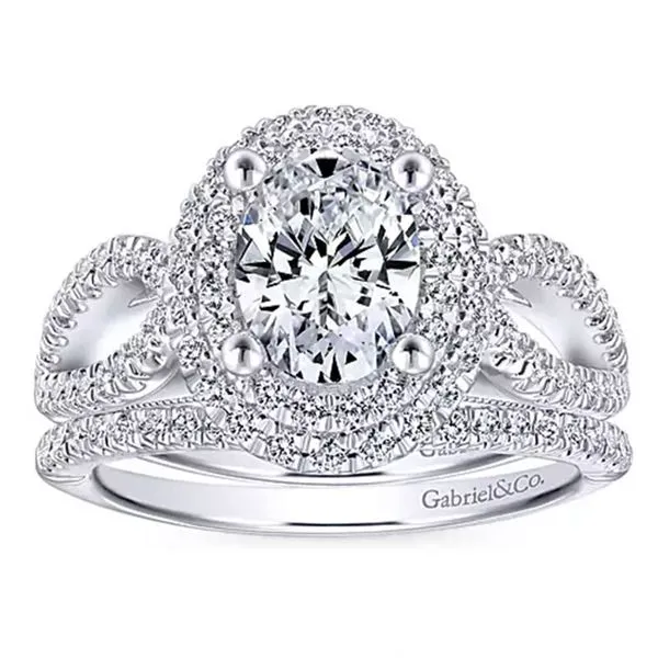Customizable | Halo Engagement Ring