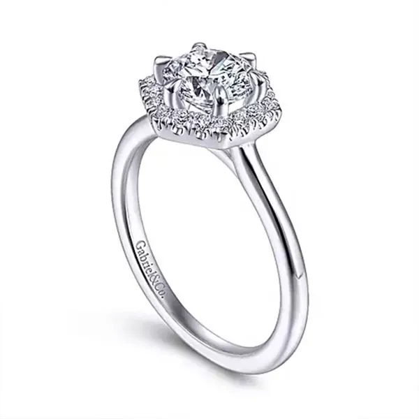 Customizable | Halo Engagement Ring