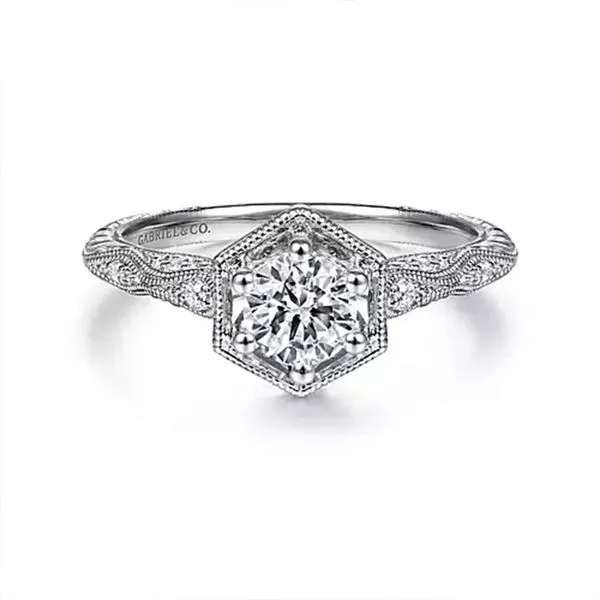 Customizable | Vintage Engagement Ring