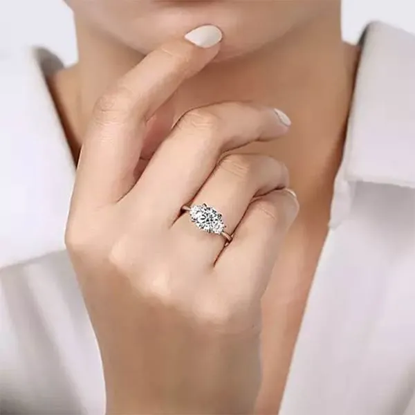 Customizable | Three Stone Engagement Ring