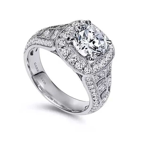 Customizable | Halo Engagement Ring