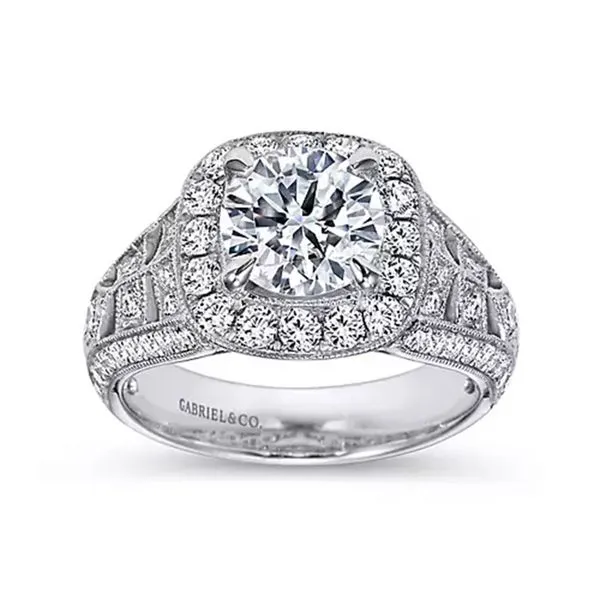 Customizable | Halo Engagement Ring