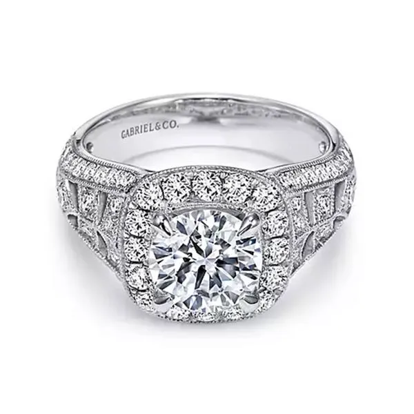 Customizable | Halo Engagement Ring