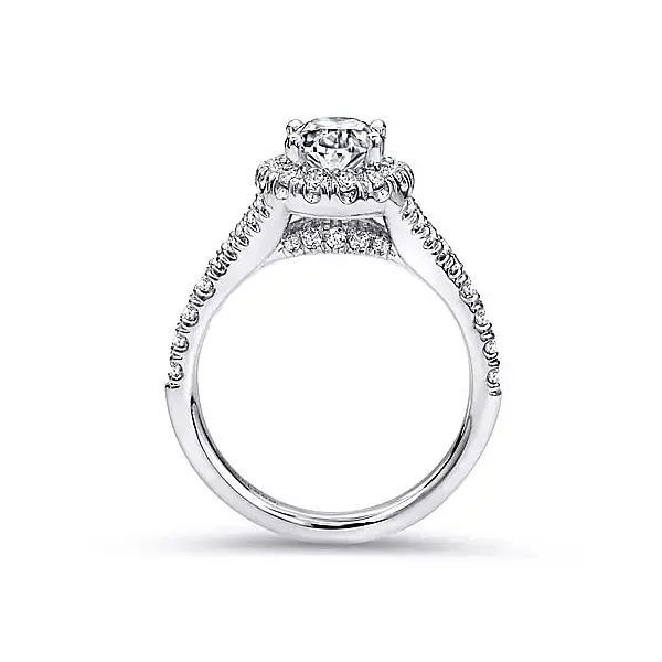 Customizable | Halo Engagement Ring