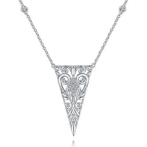 white sapphire pendant necklace