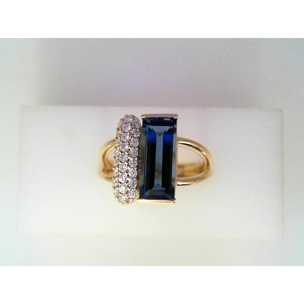 Ring D'Errico Jewelry Scarsdale, NY