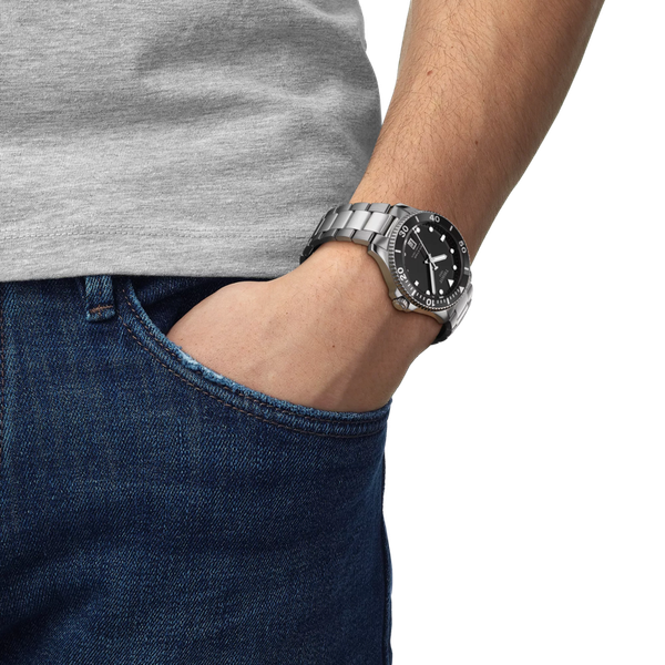 Tissot Mens Seastar 1000 40mm Watch Image 5 DeScenza Diamonds Boston, MA