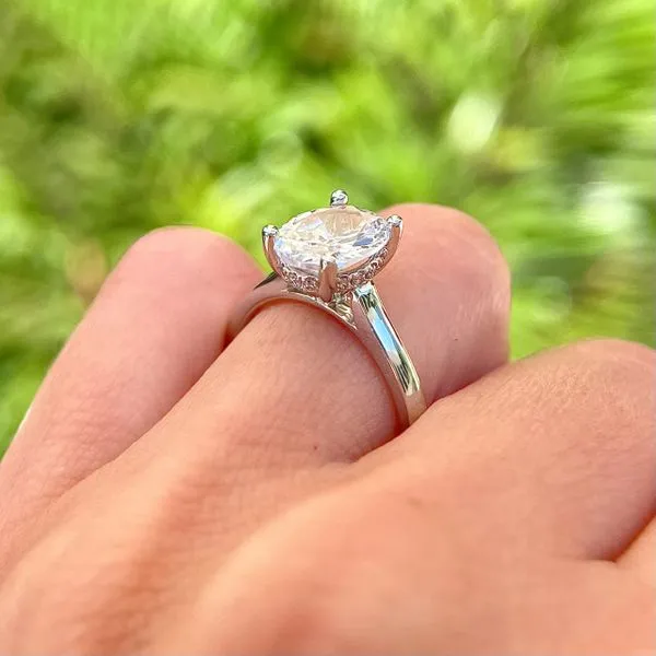 Oval 14KW 0.10ctw Diamond Semi-Mount Solitaire Engagement Ring Setting Image 5 Diamonds Direct St. Petersburg, FL