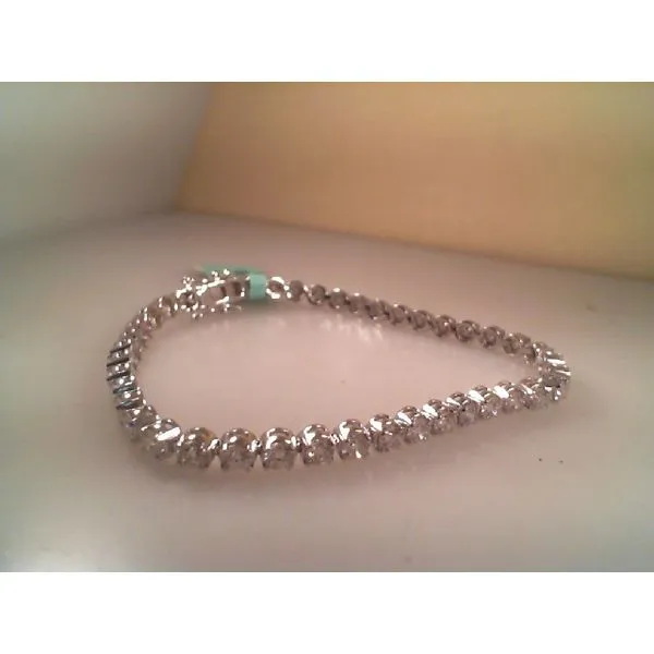 Lab-Grown Diamond Bracelets Diamonds Direct St. Petersburg, FL