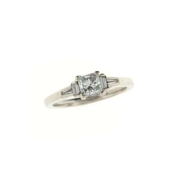 Engagement Ring Diamond Showcase Longview, WA