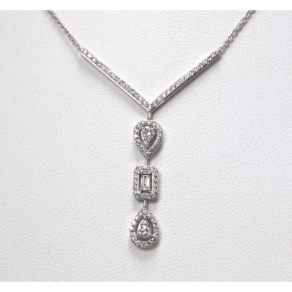 Necklace Diamond Showcase Longview, WA