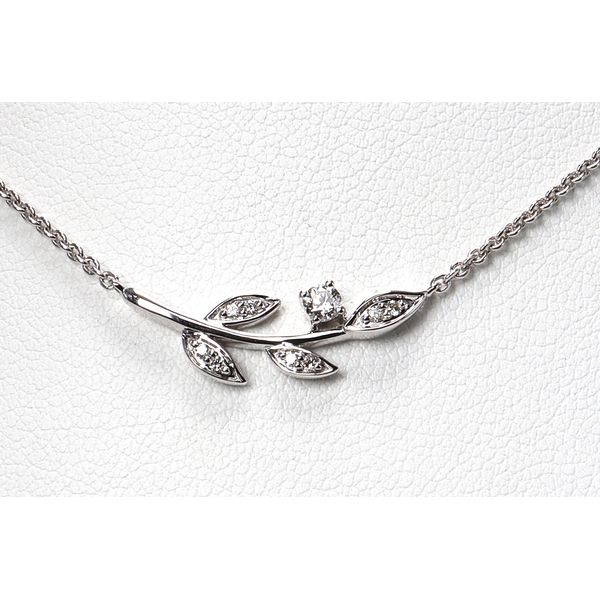 Necklace Diamond Showcase Longview, WA