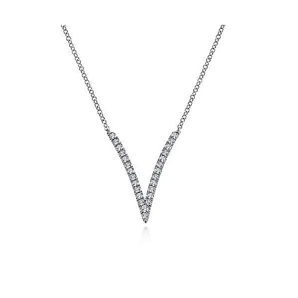 14k White Gold Diamond Necklace Dickinson Jewelers Dunkirk, MD