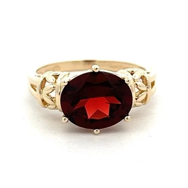 Estate 14Kt Yellow Oval Garnet Side Designs Ring Dickinson Jewelers Dunkirk, MD