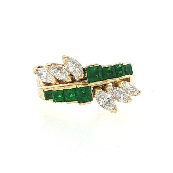 Estate 18ky Diamond and Emerald Ring Dickinson Jewelers Dunkirk, MD