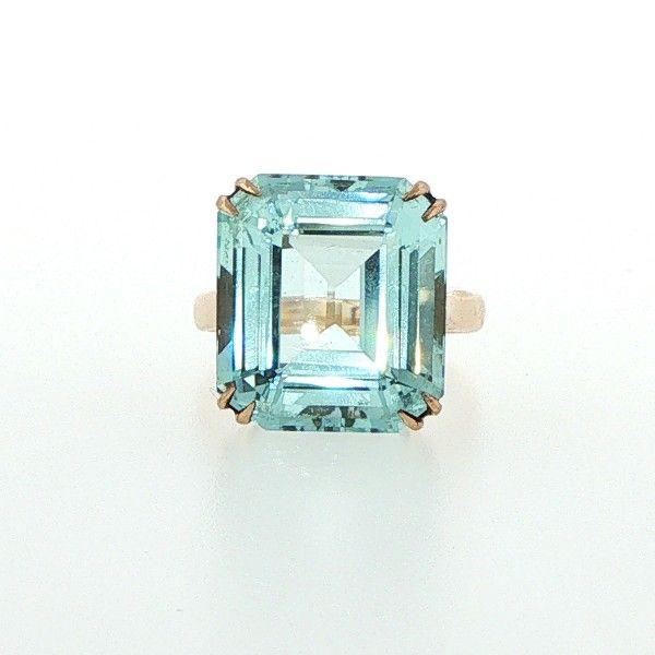 Estate 14K Yellow Emerald Cut Aquamarine Ring Dickinson Jewelers Dunkirk, MD