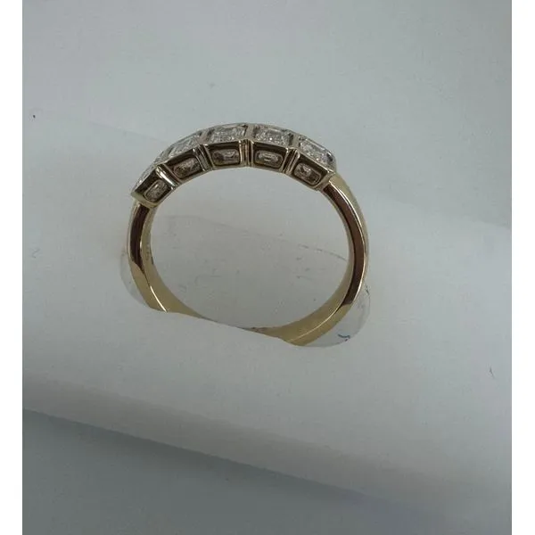 Wedding Band Image 2 Diny's Jewelers Middleton, WI