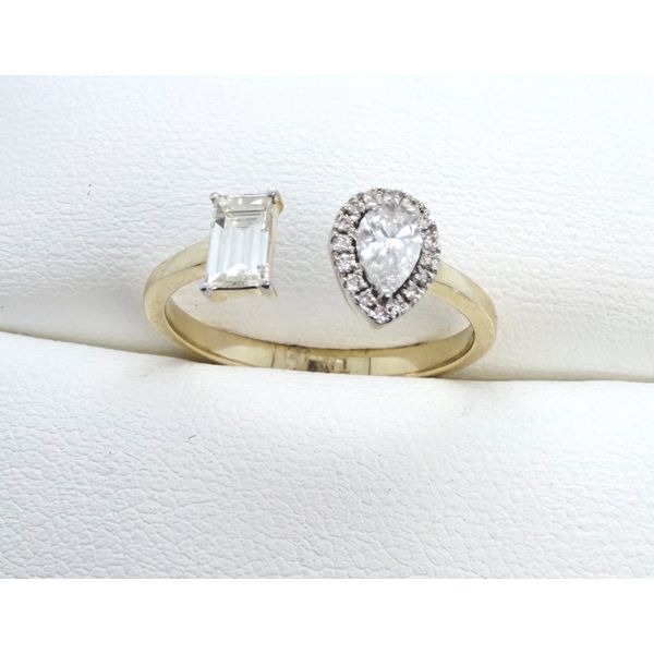 14KY Dia Ring Fashion EC/Rnd/PS.57ctw SI2 HI Diny's Jewelers Middleton, WI