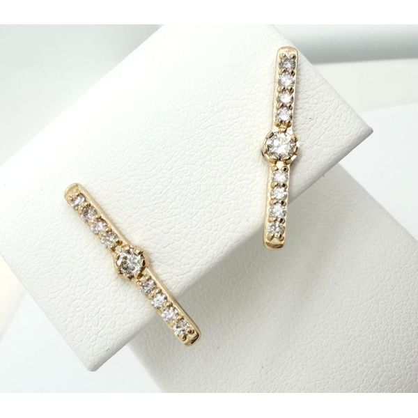 Earrings Diny's Jewelers Middleton, WI