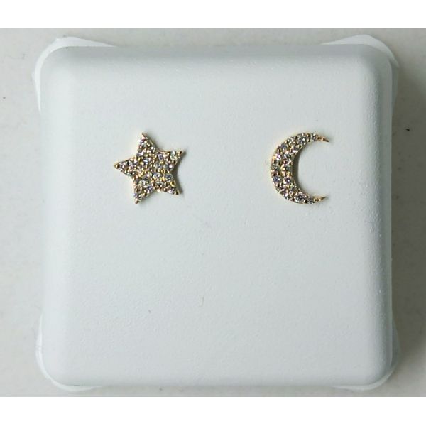 Earrings Diny's Jewelers Middleton, WI