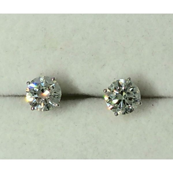 Earrings Diny's Jewelers Middleton, WI