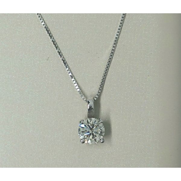 Pendant Diny's Jewelers Middleton, WI