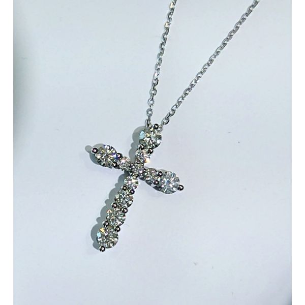 Pendant Diny's Jewelers Middleton, WI