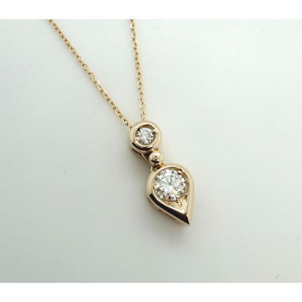 Necklace Diny's Jewelers Middleton, WI