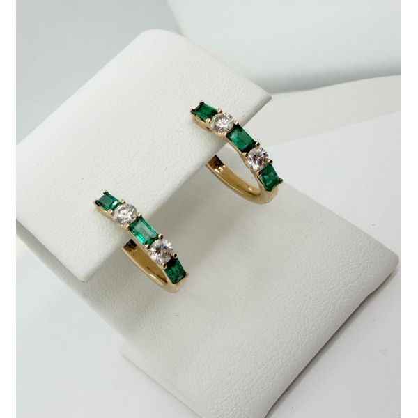 Earrings Diny's Jewelers Middleton, WI