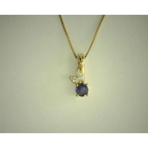 Necklace Diny's Jewelers Middleton, WI