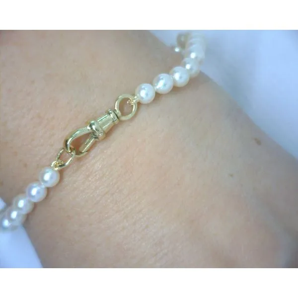 Cultured Pearl Bracelet Image 2 Diny's Jewelers Middleton, WI