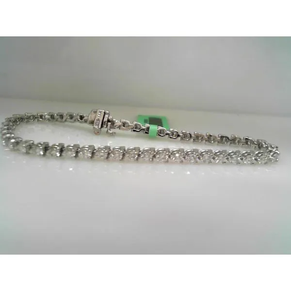 Diamond Bracelet Doland Jewelers, Inc. Dubuque, IA