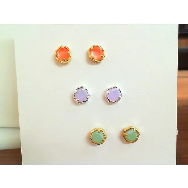 Earrings Doland Jewelers, Inc. Dubuque, IA