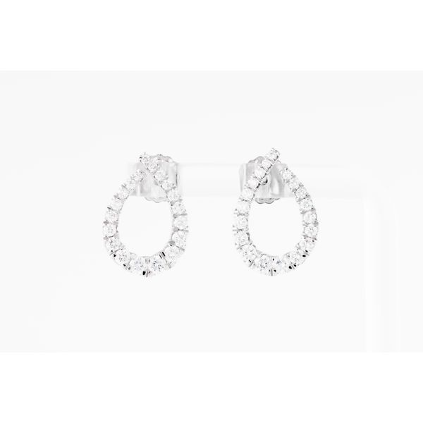18 Karat White Gold Diamond Earrings Dominion Jewelers Falls Church, VA