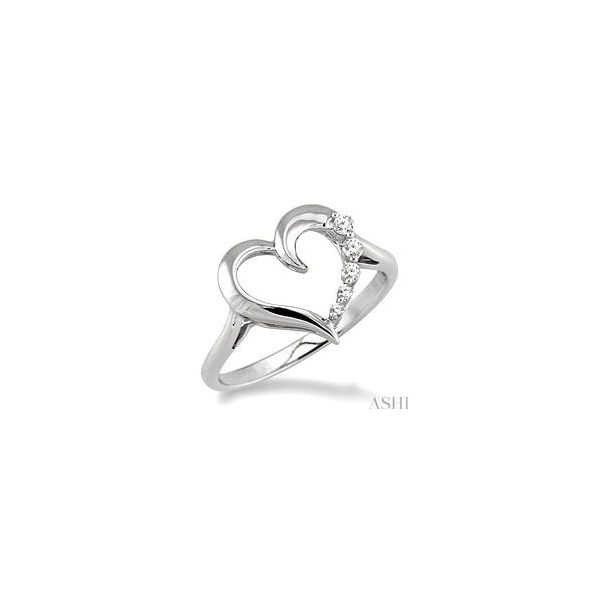 DIAMOND HEART RING Dondero's Jewelry Vineland, NJ