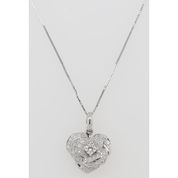 Diamond Necklace Dondero's Jewelry Vineland, NJ