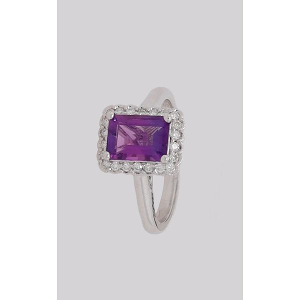 Gemstone Ring Dondero's Jewelry Vineland, NJ