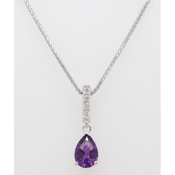 Gemstone Necklace Dondero's Jewelry Vineland, NJ