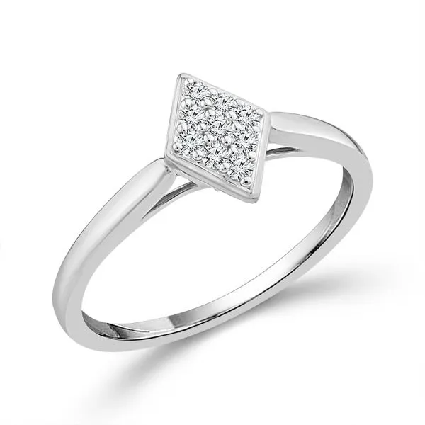 10kt White Gold Diamond Ring